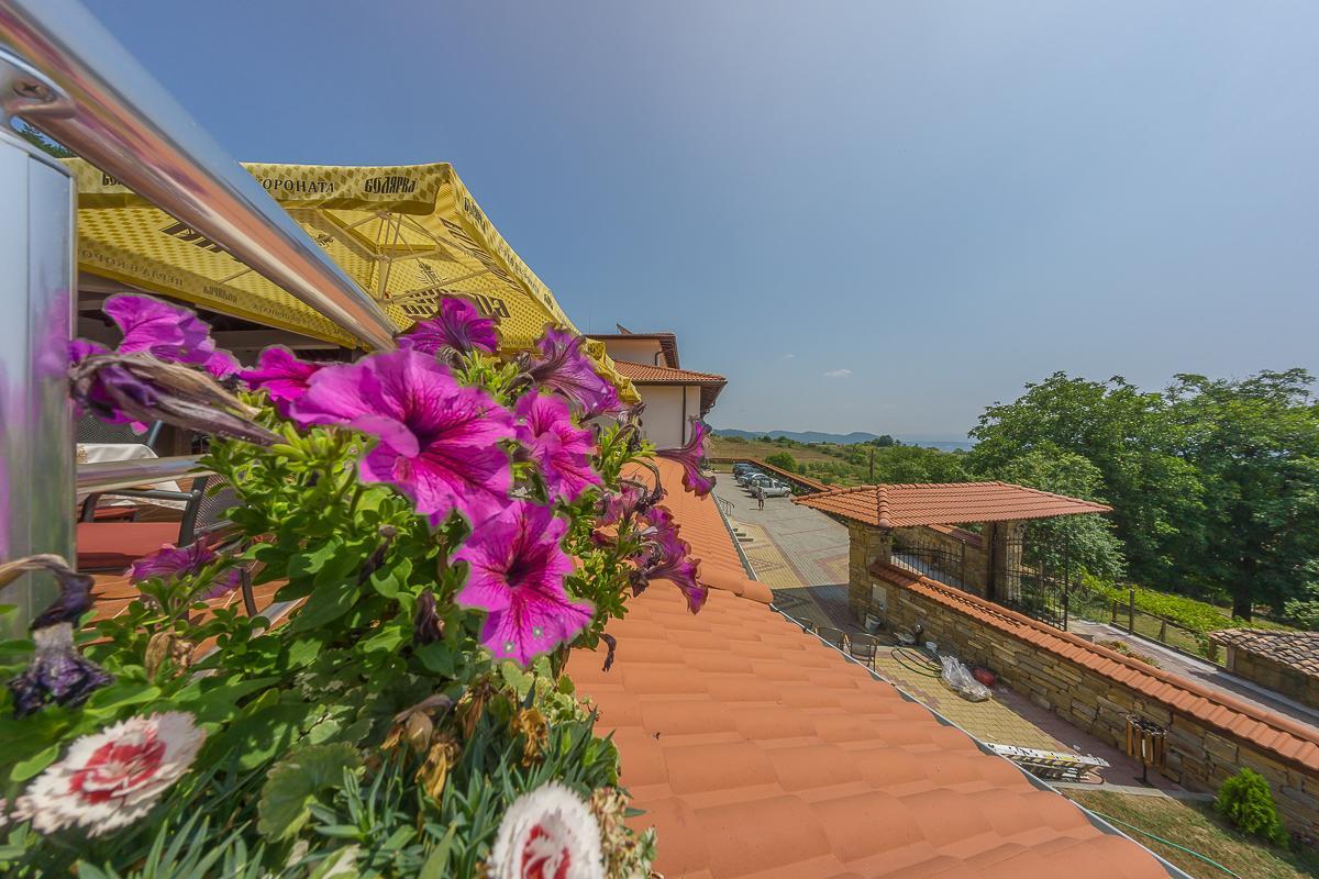 Готель Complex Panorama Елена Екстер'єр фото